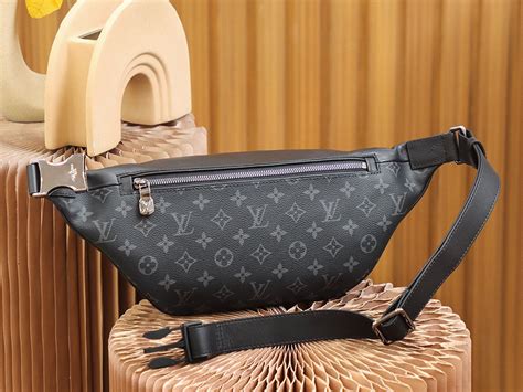 m46035 louis vuitton|Discovery Bumbag PM Monogram Eclipse .